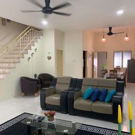 ZillQayyim Homestay Seri Iskandar Luaran gambar