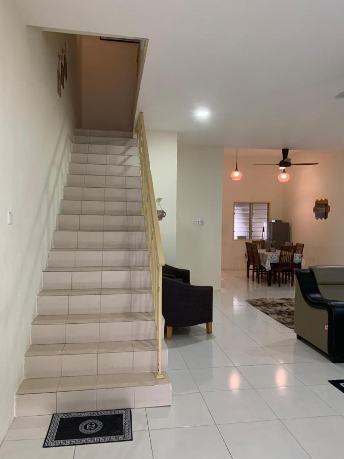 ZillQayyim Homestay Seri Iskandar Luaran gambar